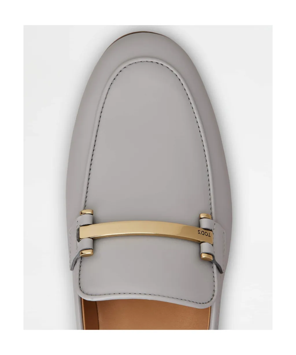 Clamp Detailed Loafers