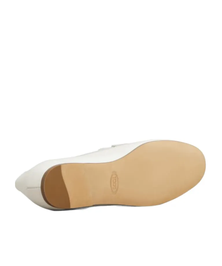 Clamp Detailed Loafers