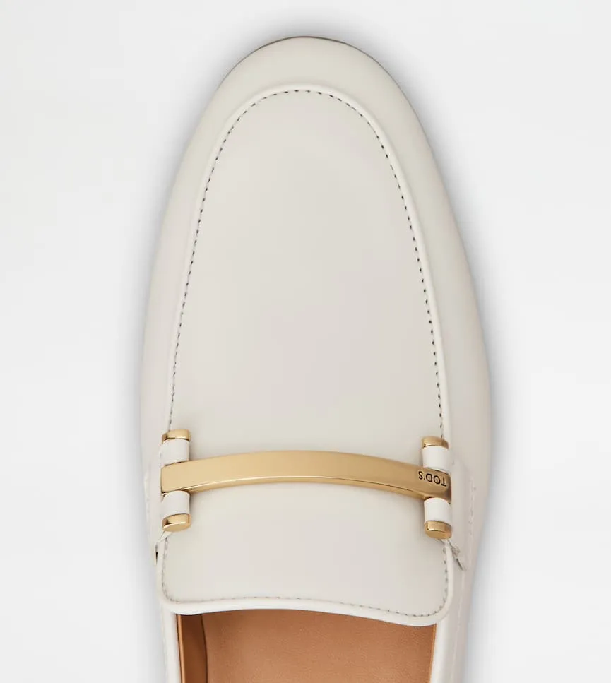 Clamp Detailed Loafers