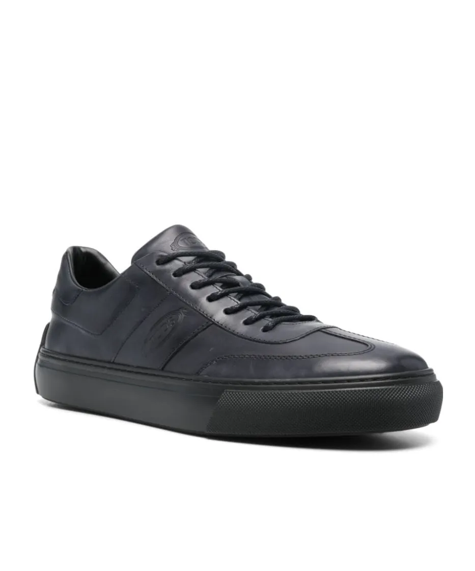 Logo-Debossed Round Toe Lace-Up Sneakers