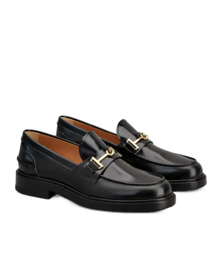 Logo-Plaque Round Toe Loafers