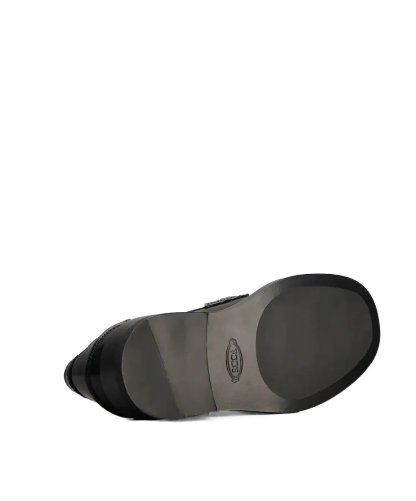 Logo-Plaque Round Toe Loafers