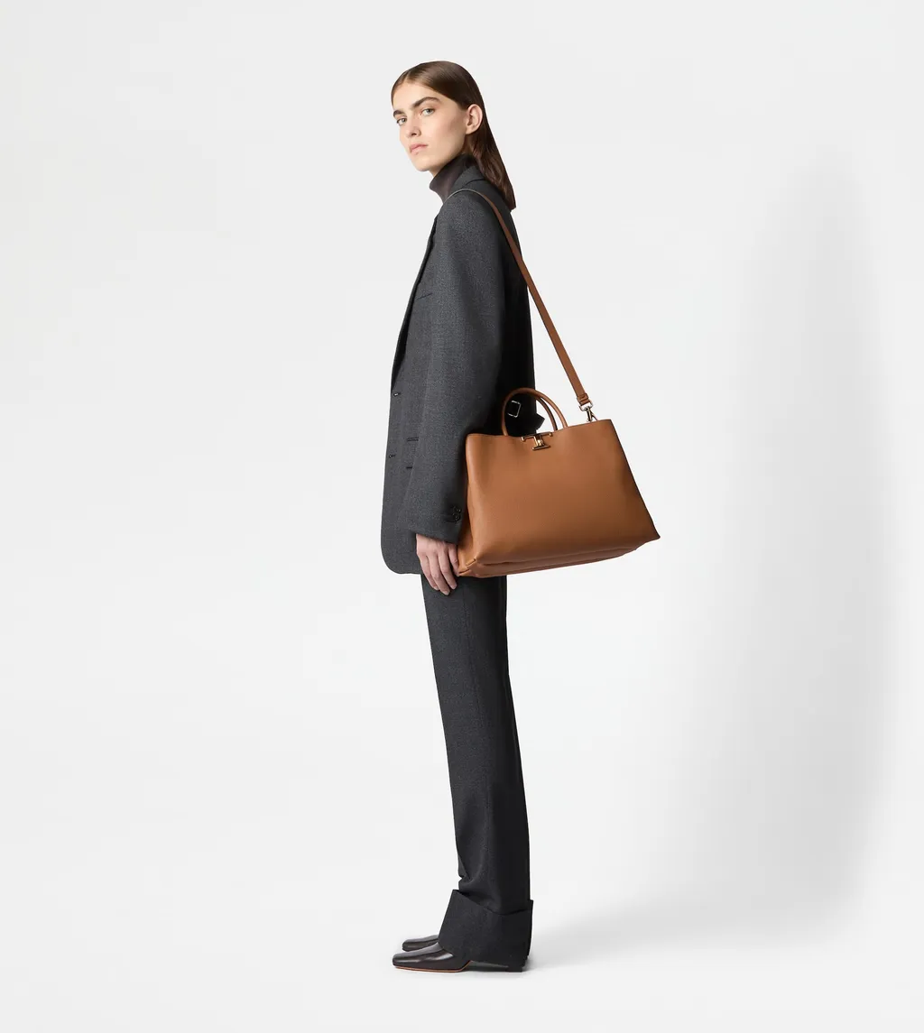 T Timeless Logo Plaque Medium Tote Bag