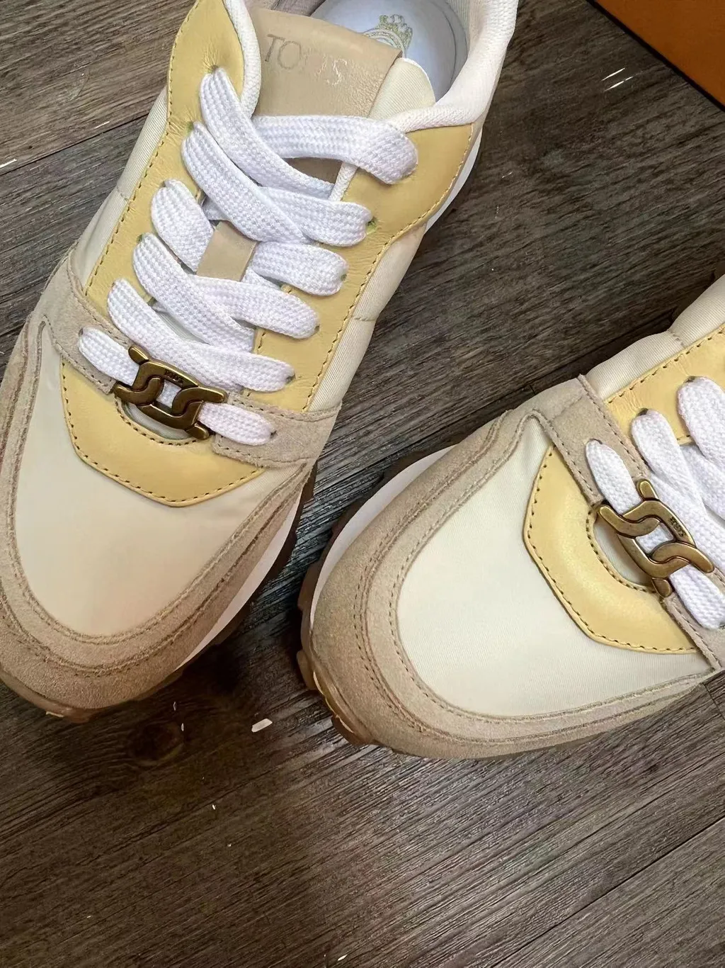 Logo Low-Top Casual Shoes