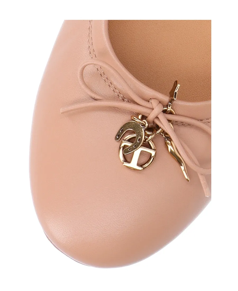 Bow Detailed Round Toe Flat Shoes