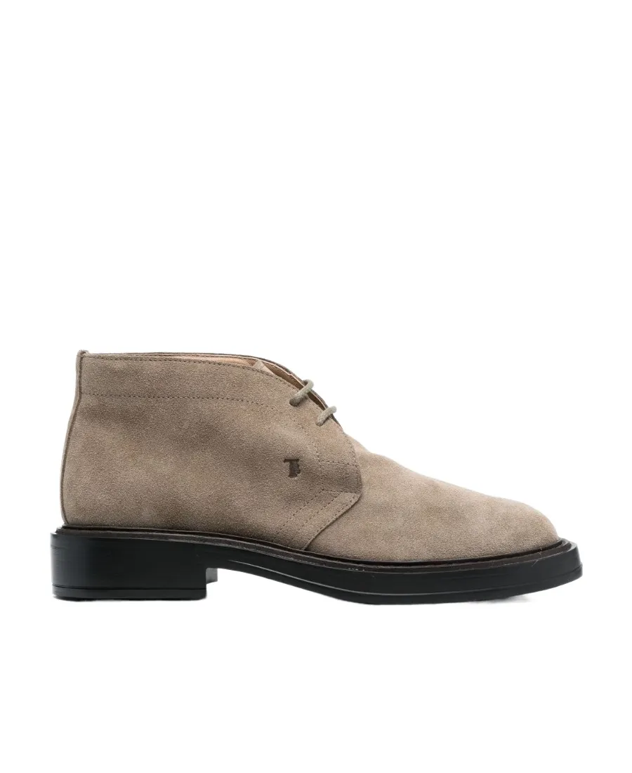 Desert Round Toe Lace-Up Boots