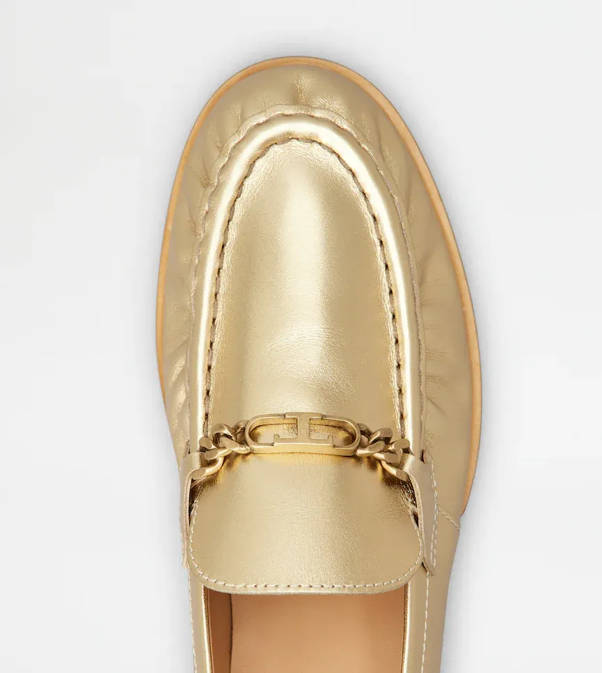 Logo-Plaque Metallic-Finish Loafers