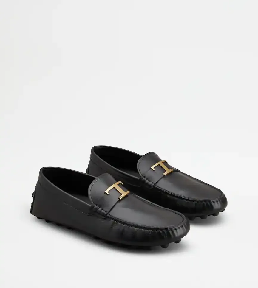 Gommino Logo Plaque Loafers