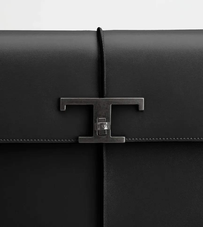 Logo Briefcase