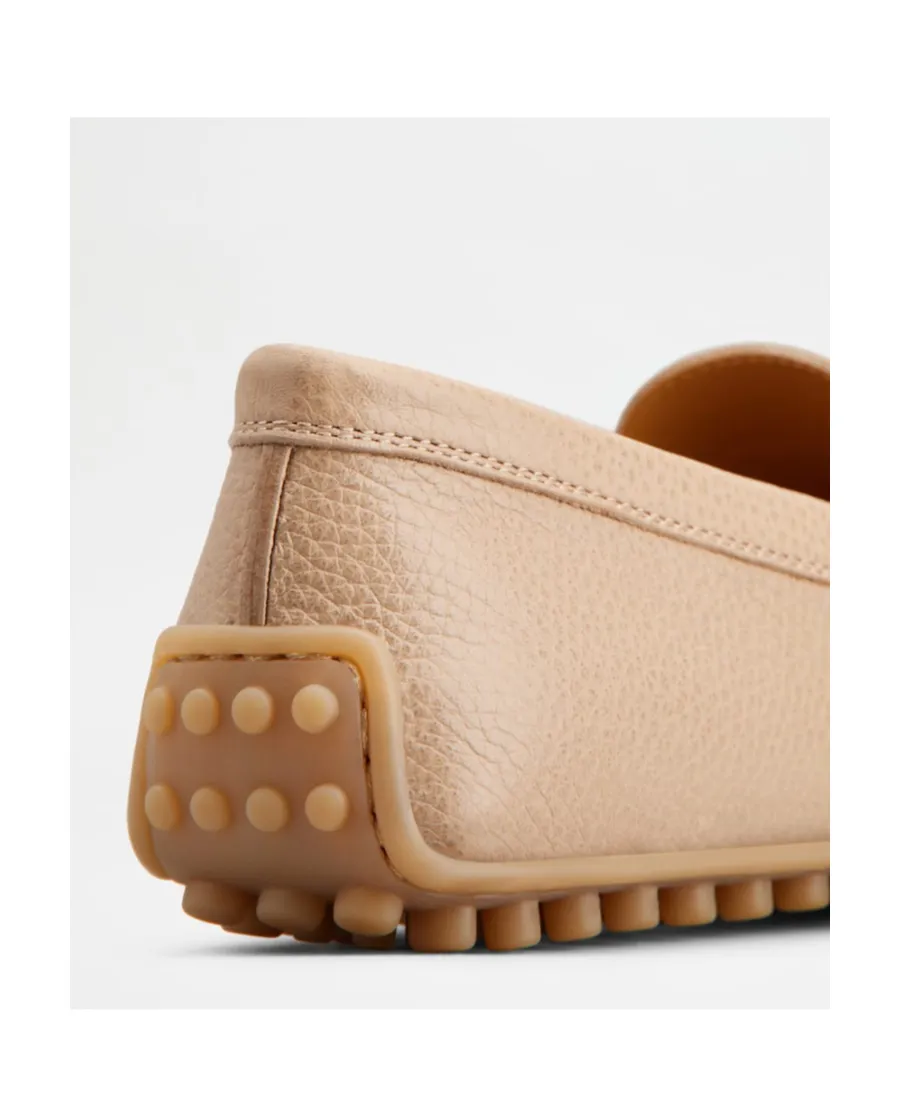 Gommino Round Toe Slip-On Loafers