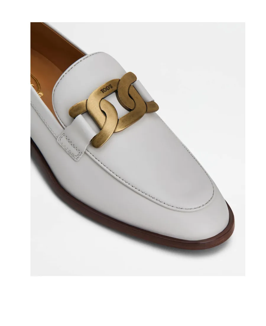 Chain-Link Detail Loafers