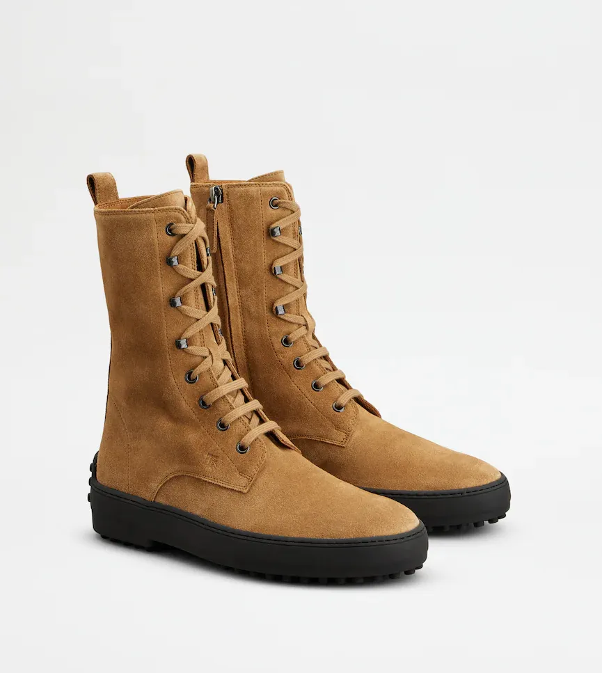 Lace-Up Chelsea Boots