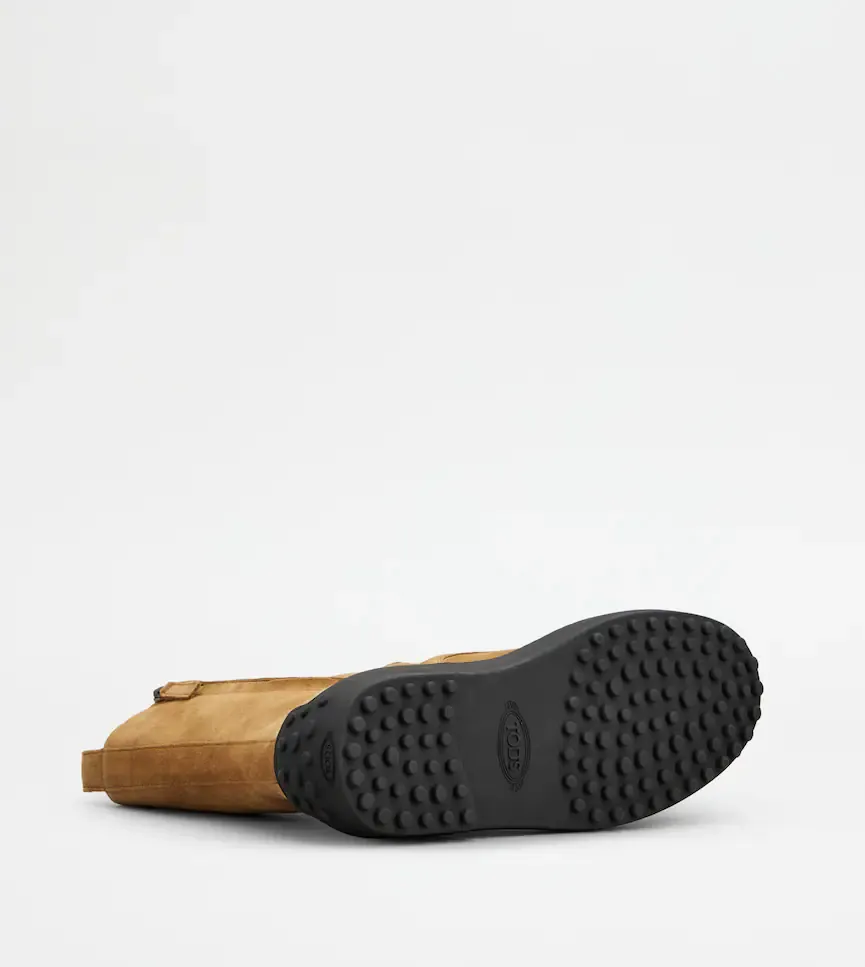 Lace-Up Chelsea Boots