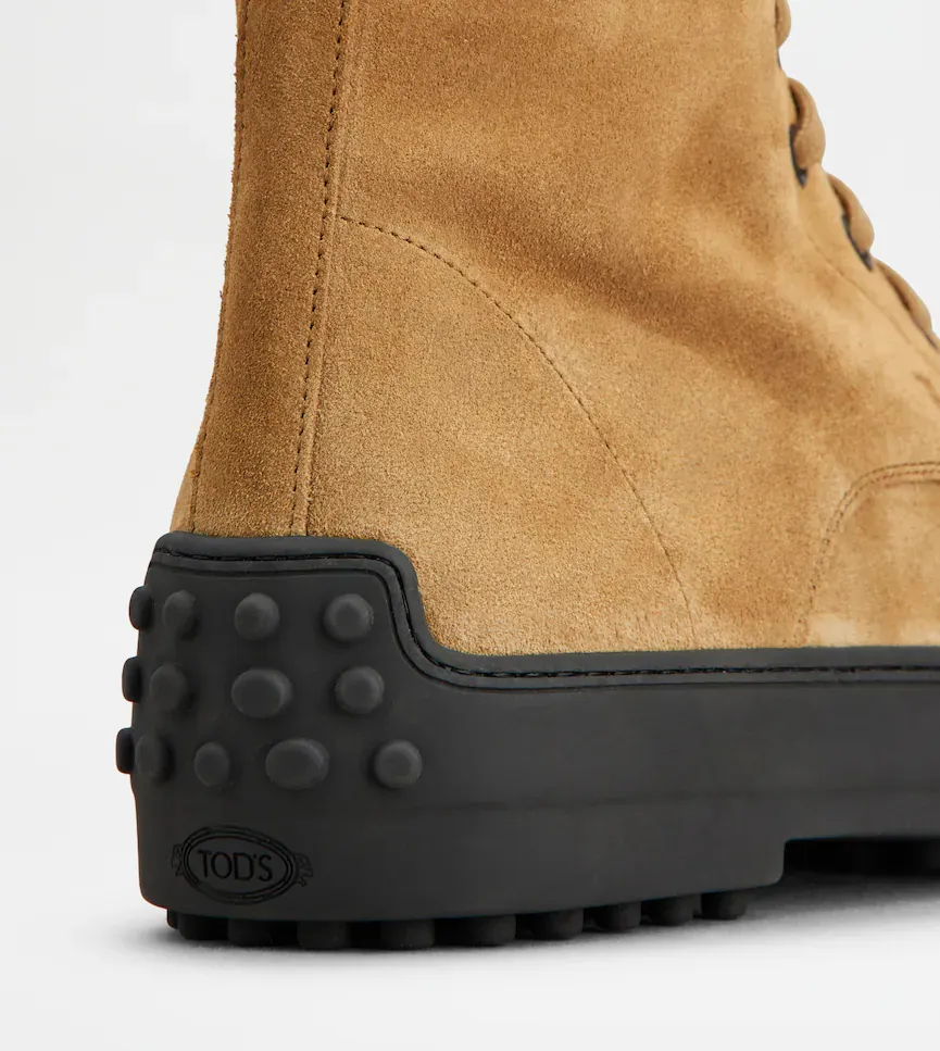 Lace-Up Chelsea Boots