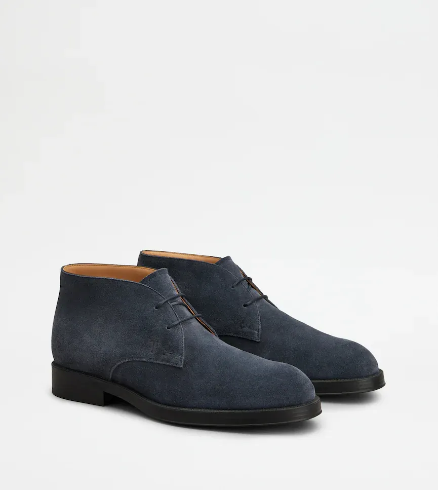 Round Toe Lace-Up Boots