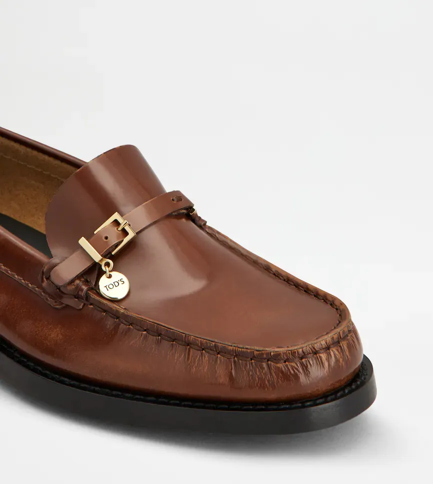 Logo Pendant Buckle Detailed Loafers