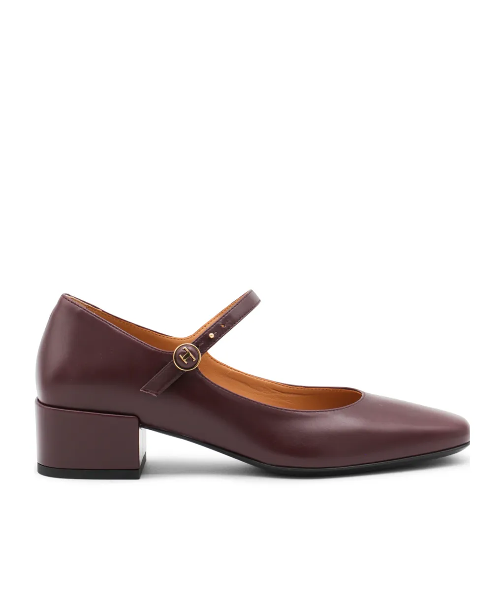 Mary Jane Pumps