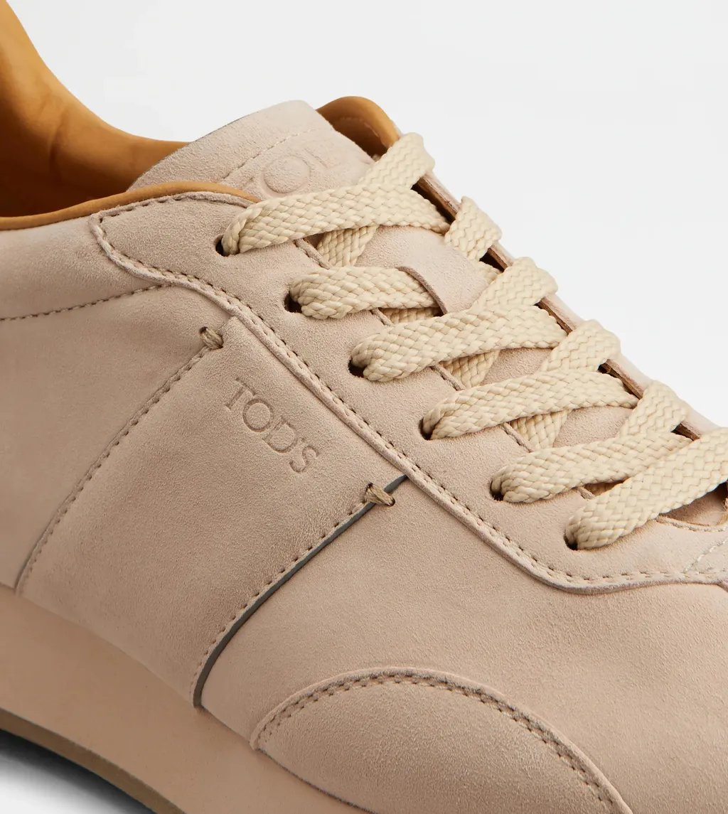T Vintage Sneakers