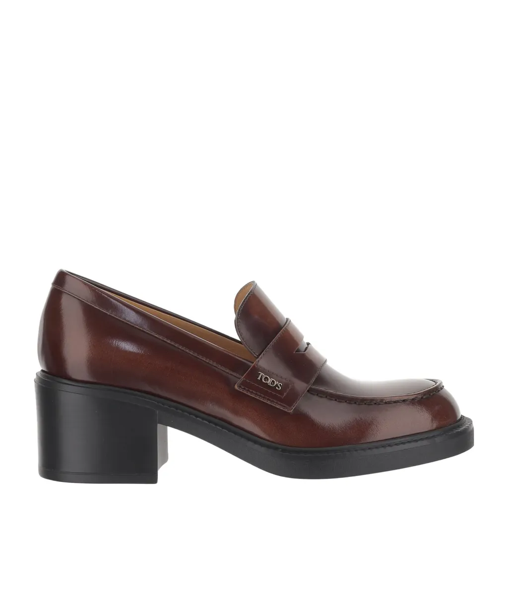 Logo Plaque Heeled Loafers