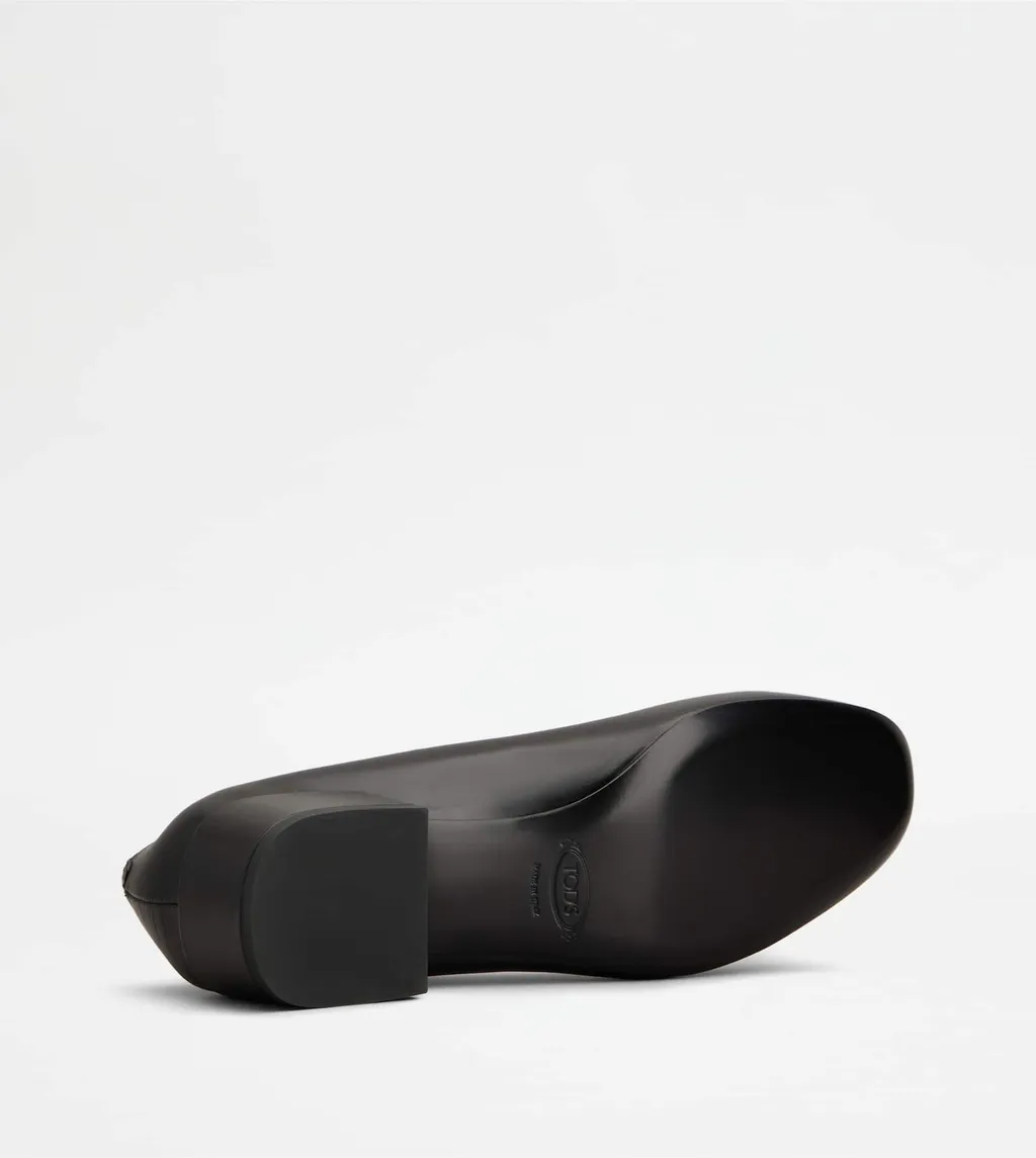 Mary Jane Pumps