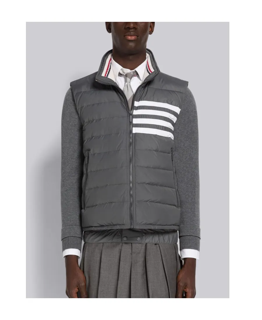4-Bar Motif Zipped Gilet