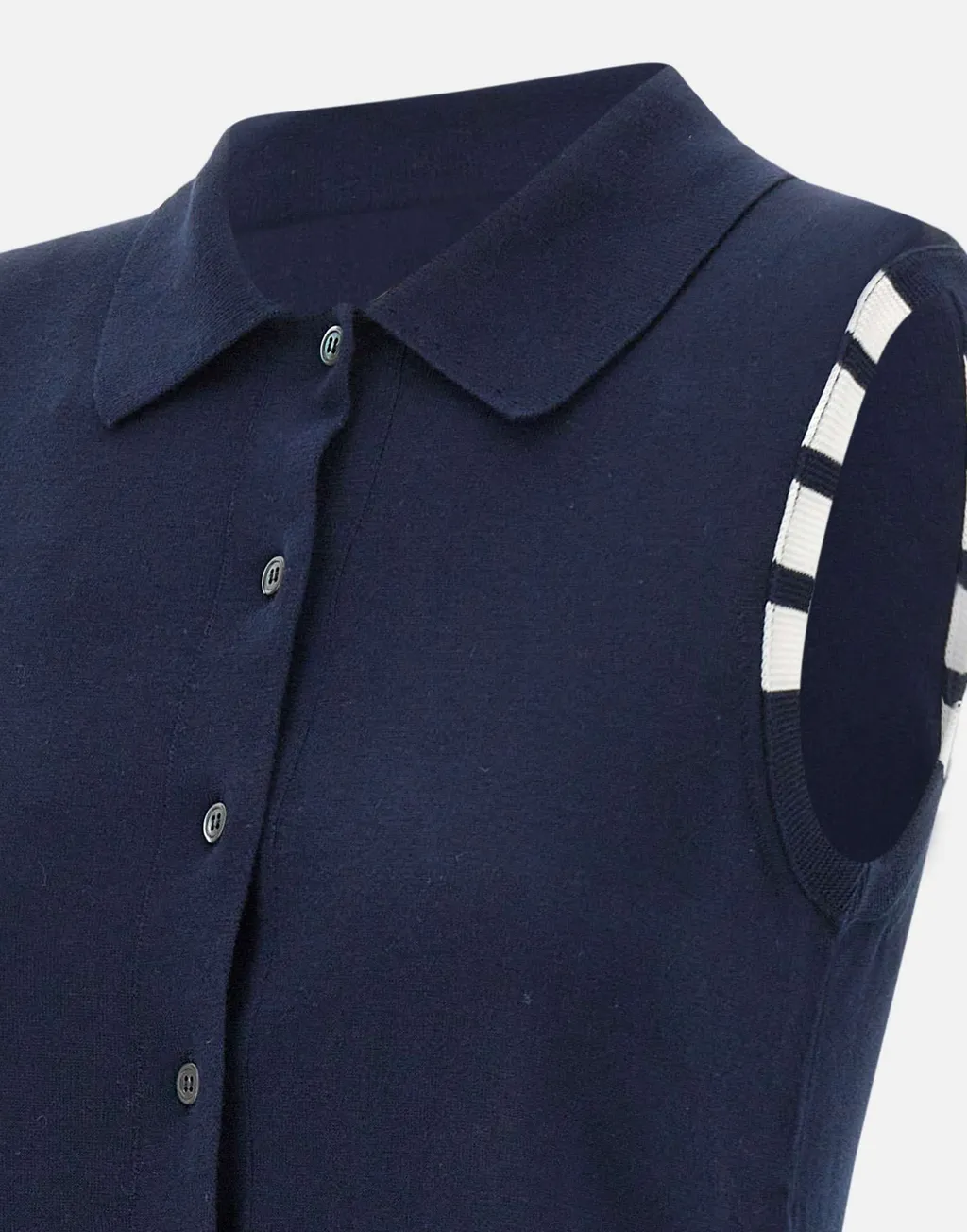 4-Bar Buttoned Vest