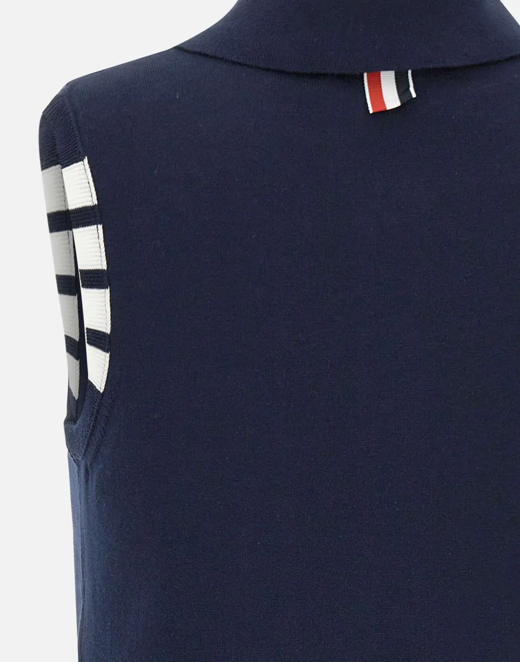 4-Bar Buttoned Vest