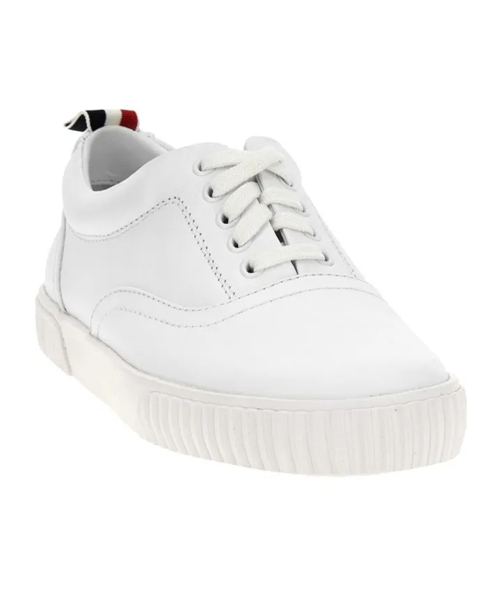 Heritage Round Toe Sneakers