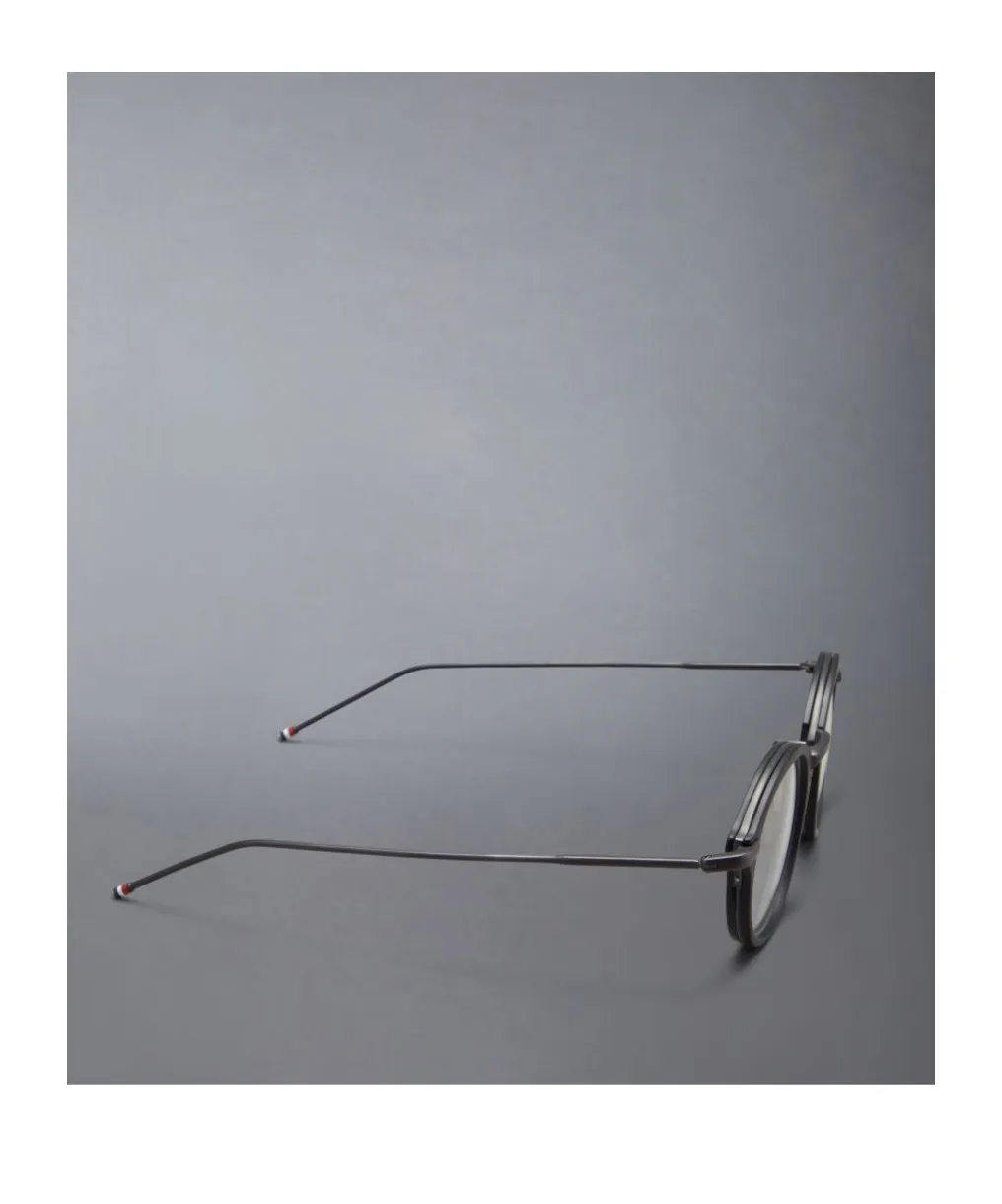 Round-Frame Glasses