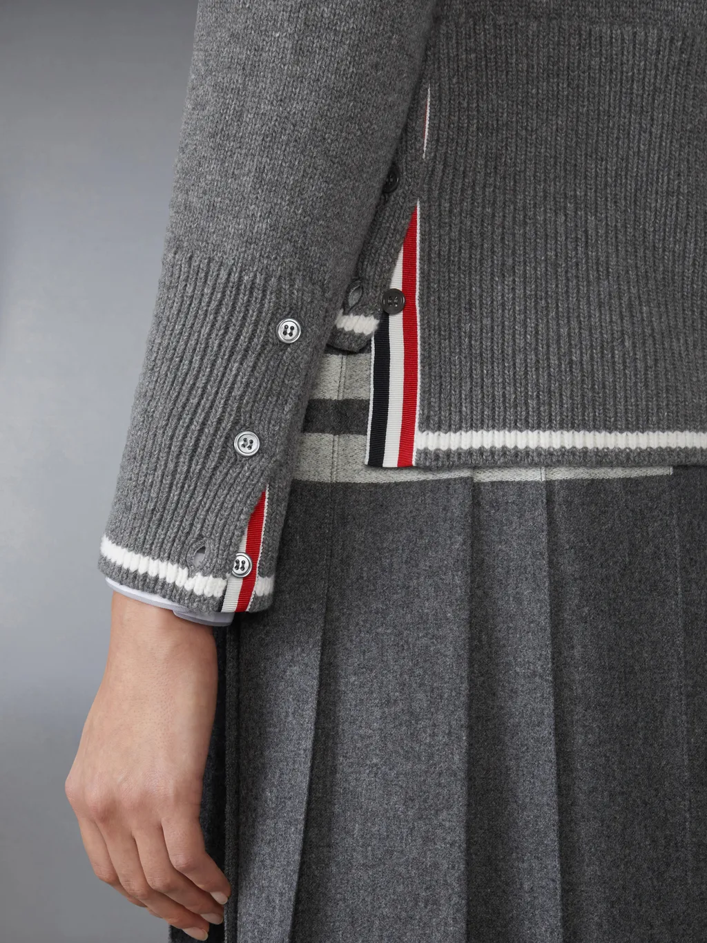 Geese-Intarsia 4 Bar Stripes Cardigan
