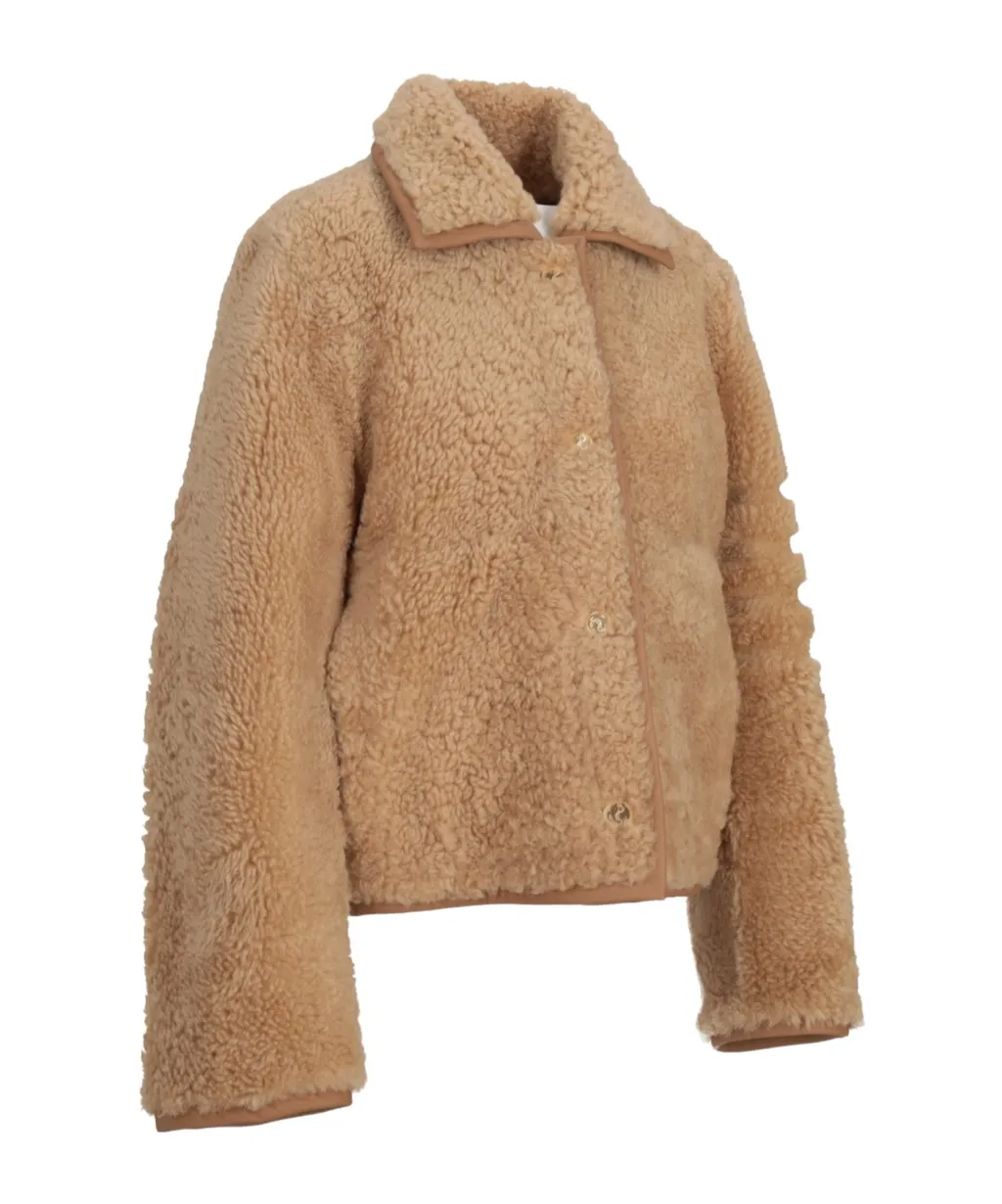 Bell-Sleeved Buttoned Jacket