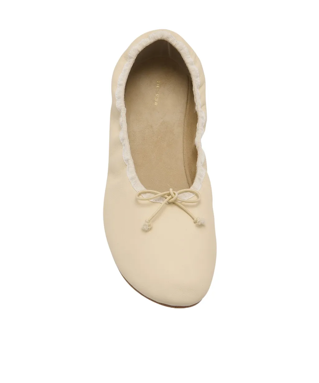 Round Ballet Flat