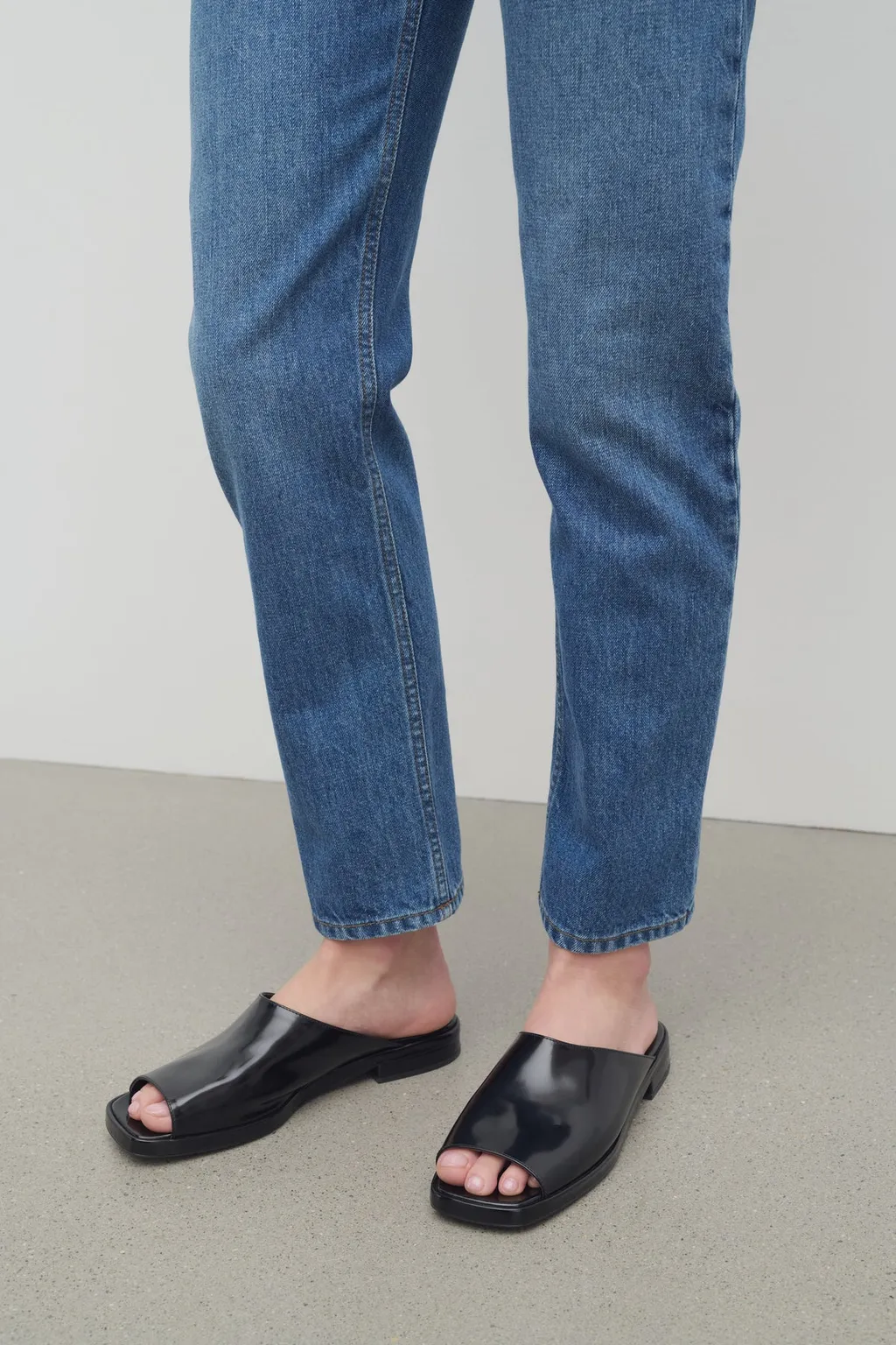Emi Sandals