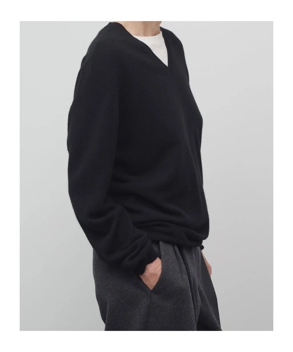 Isaora V-Neck Jumper