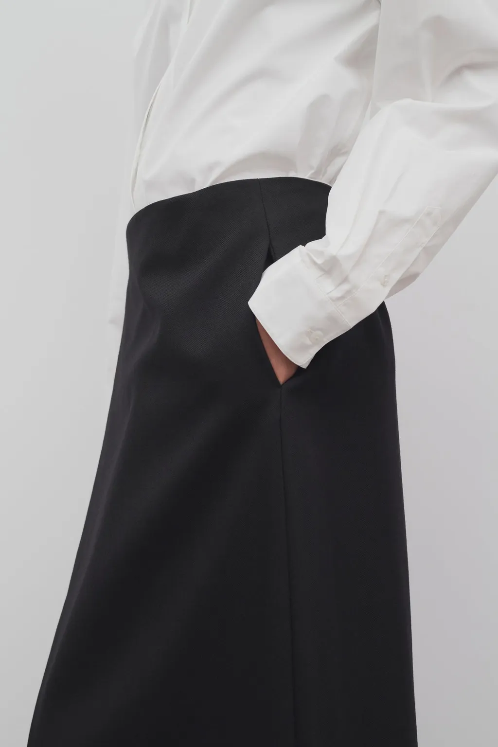 Kavi Midi Skirt