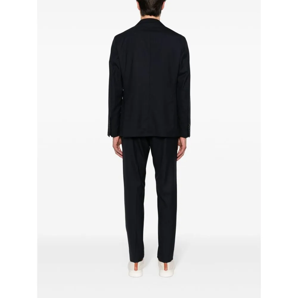 Long-Sleeved Suit