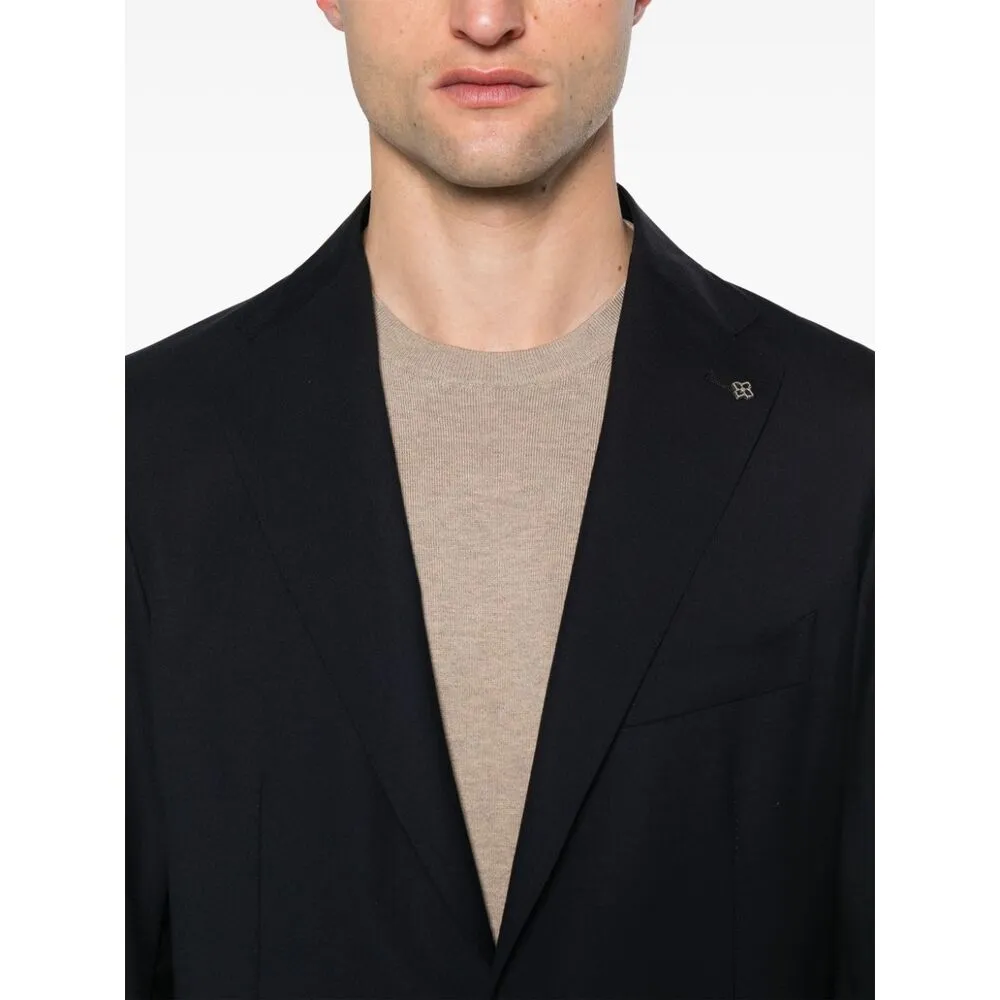 Long-Sleeved Suit