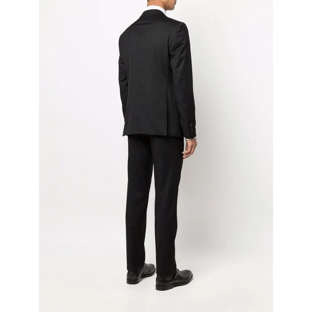 Long-Sleeved Suit