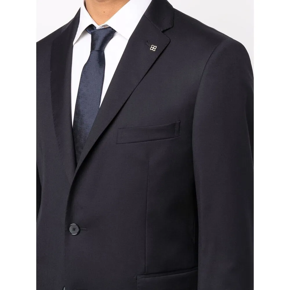 Long-Sleeved Suit