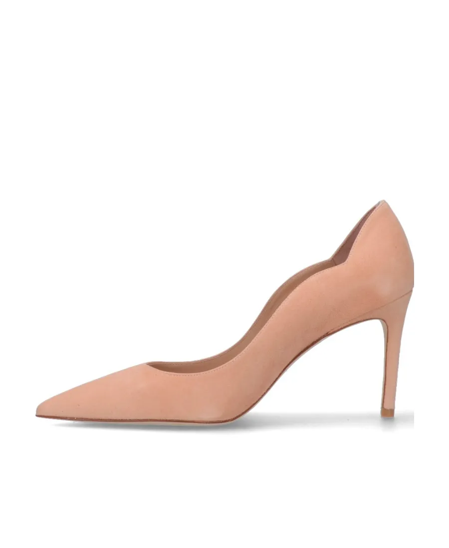 Plain Scallop Pumps