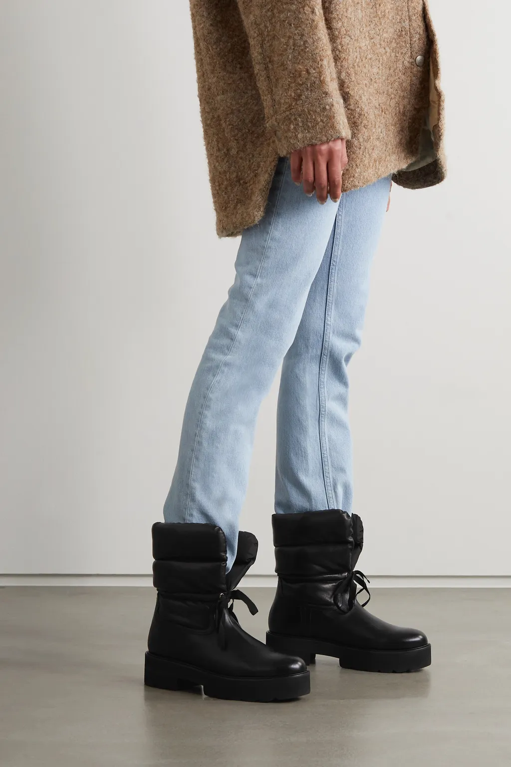 Round Toe Boots