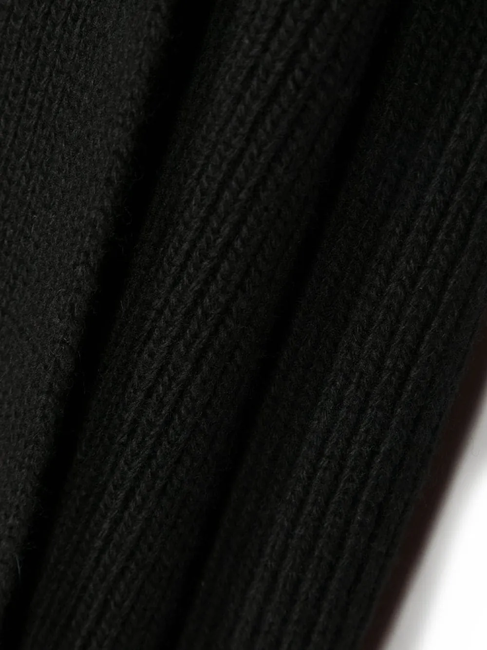 Compass-Motif Ribbed Knitted Scarf