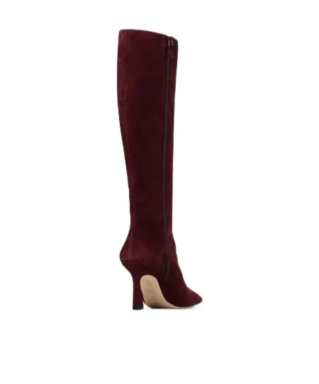 Pointed-Toe Boots
