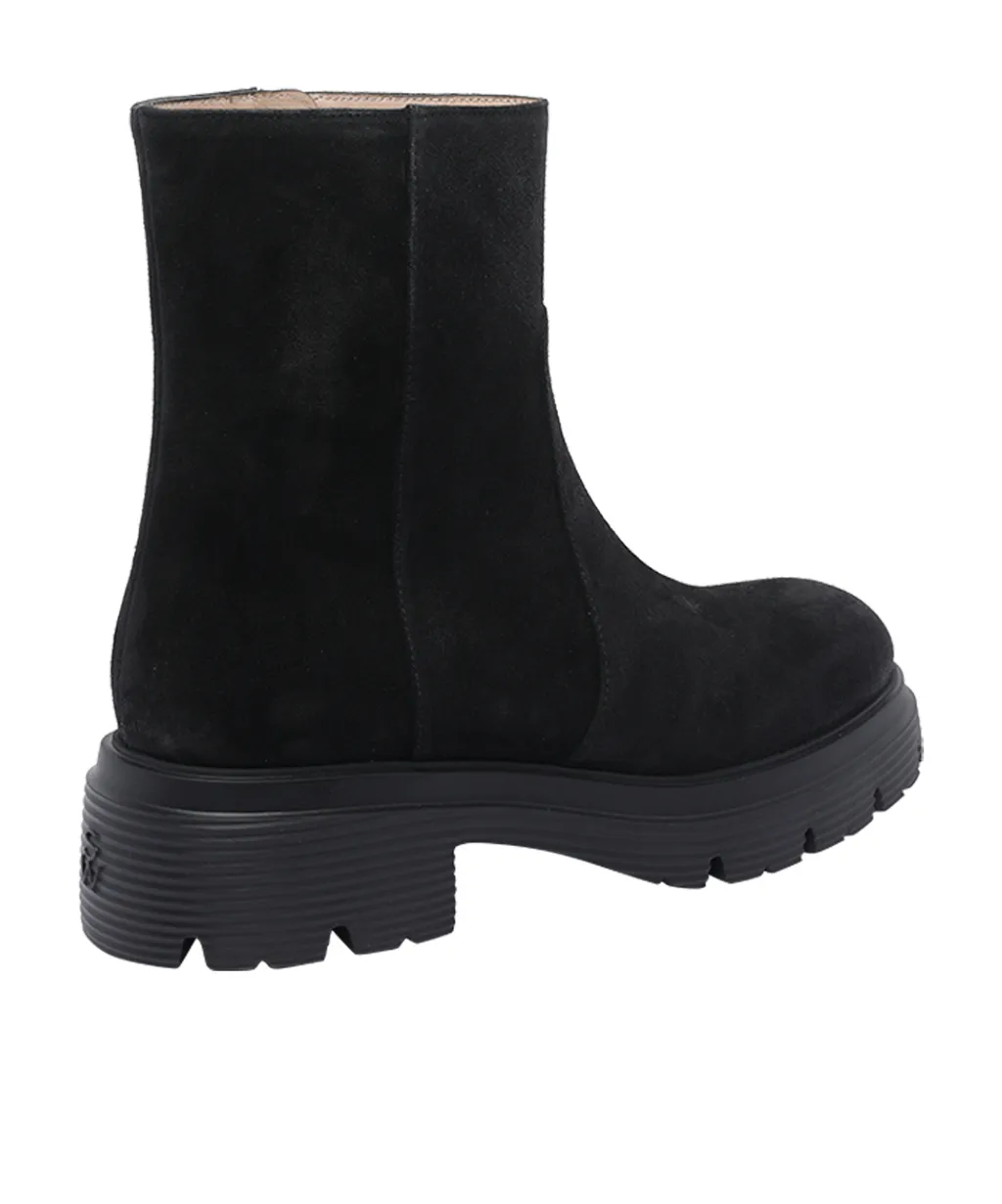 Round-Toed Ankle Boots