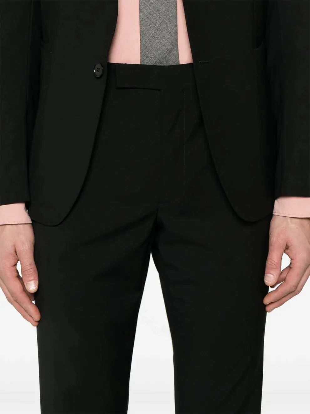 Long-Sleeved Suit