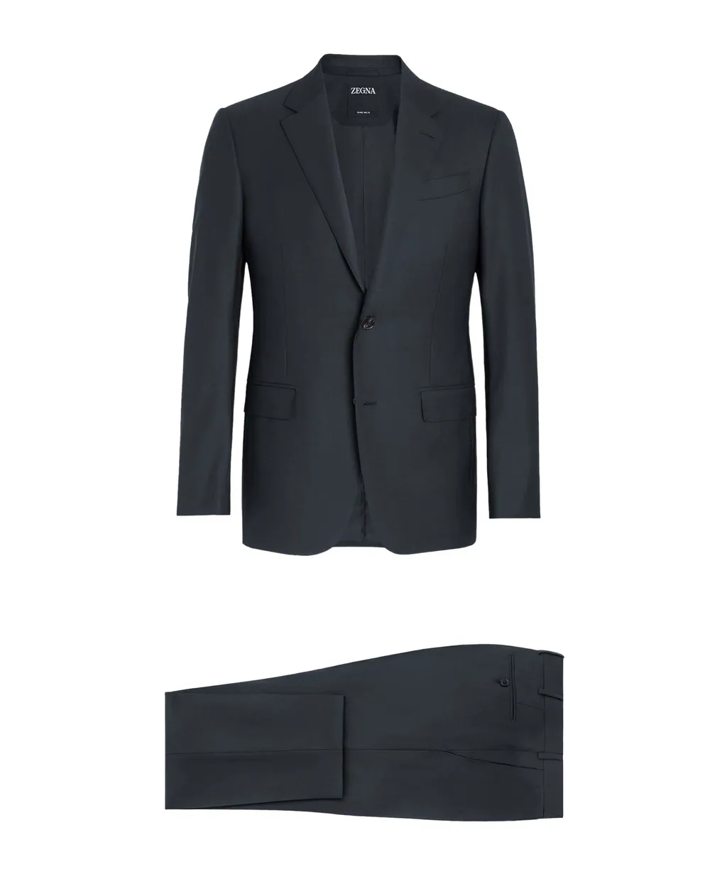 Long-Sleeved Suit