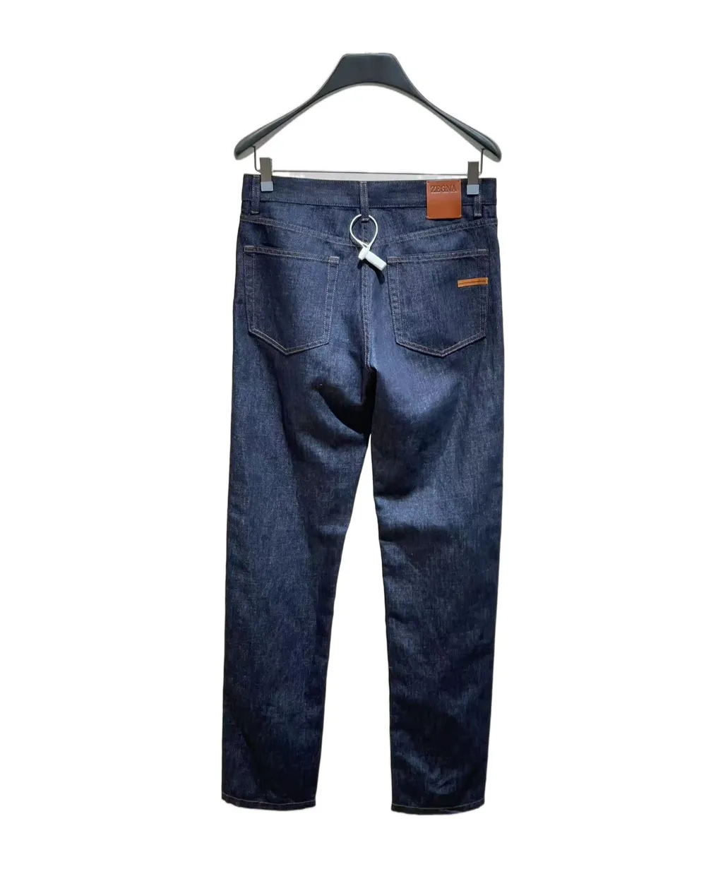 Belt-Loop Jeans