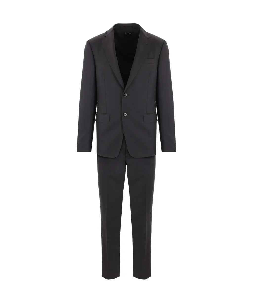 Long-Sleeved Suit
