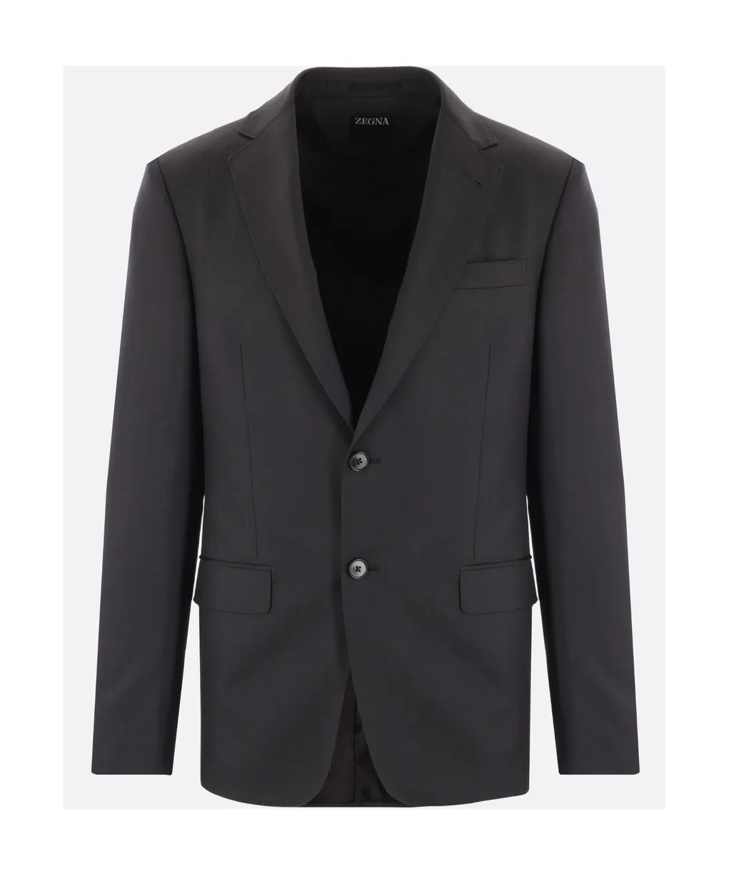 Long-Sleeved Suit