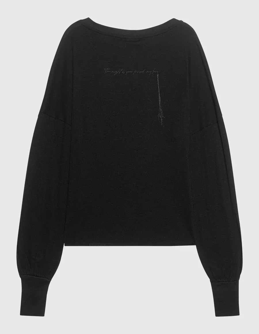 Oversize Longsleeve With Embroidered Wording And Thread Detail